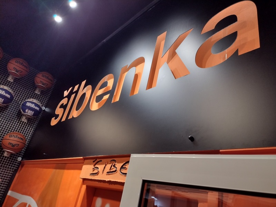 Otvoren Fan shop GKK Šibenke: Mala svečanost i gužva na prvi dan