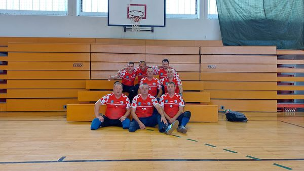 Klub sjedeće odbojke Knin 95 upisao 6 bodova u dvije utakmice u Zagrebu