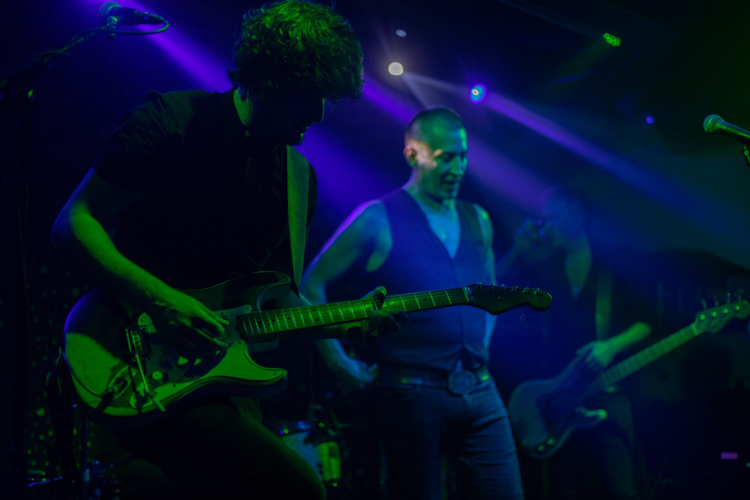 Jonathan rasprodao Azimut, pogledajte kako je bilo na energičnoj svirci riječkih rockera