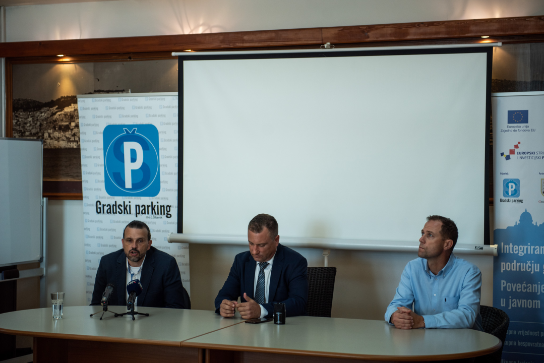 Gradski parking predstavio aplikaciju: 'Građani mogu kupovati karte za autobus, brod i parking'
