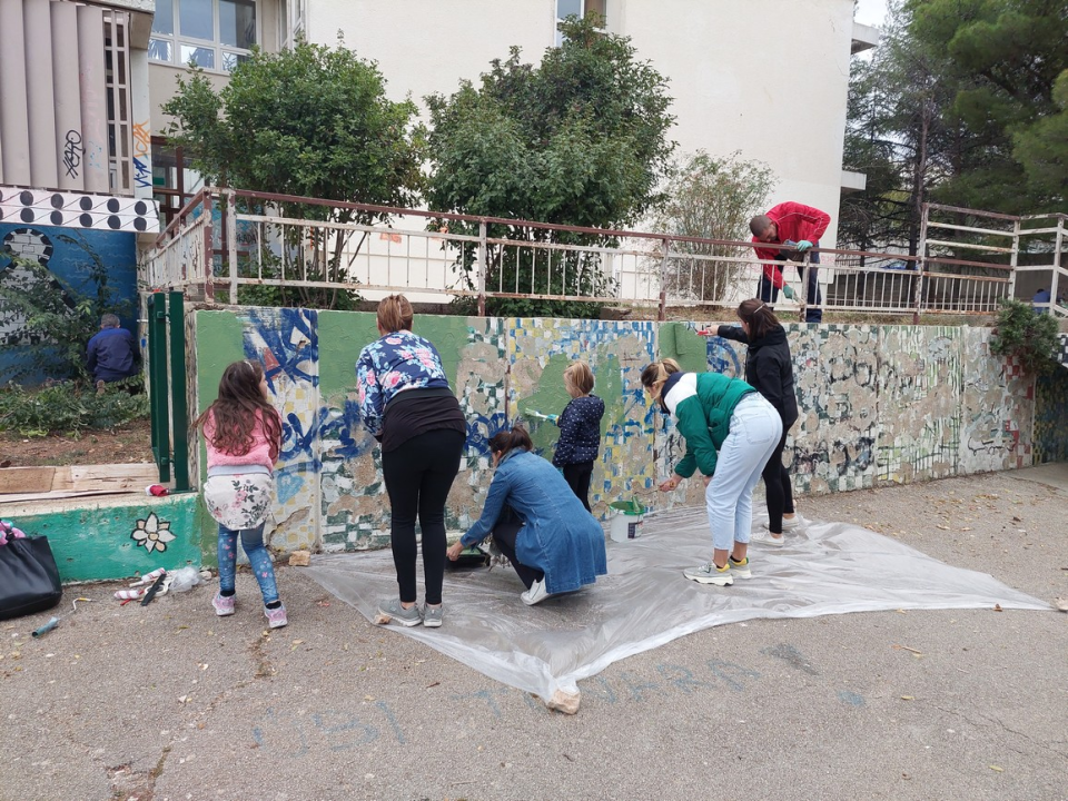 Akcija OŠ Petra Krešimira IV: Inicijativom Vijeća roditelja školski okoliš poprimio je novo ruho