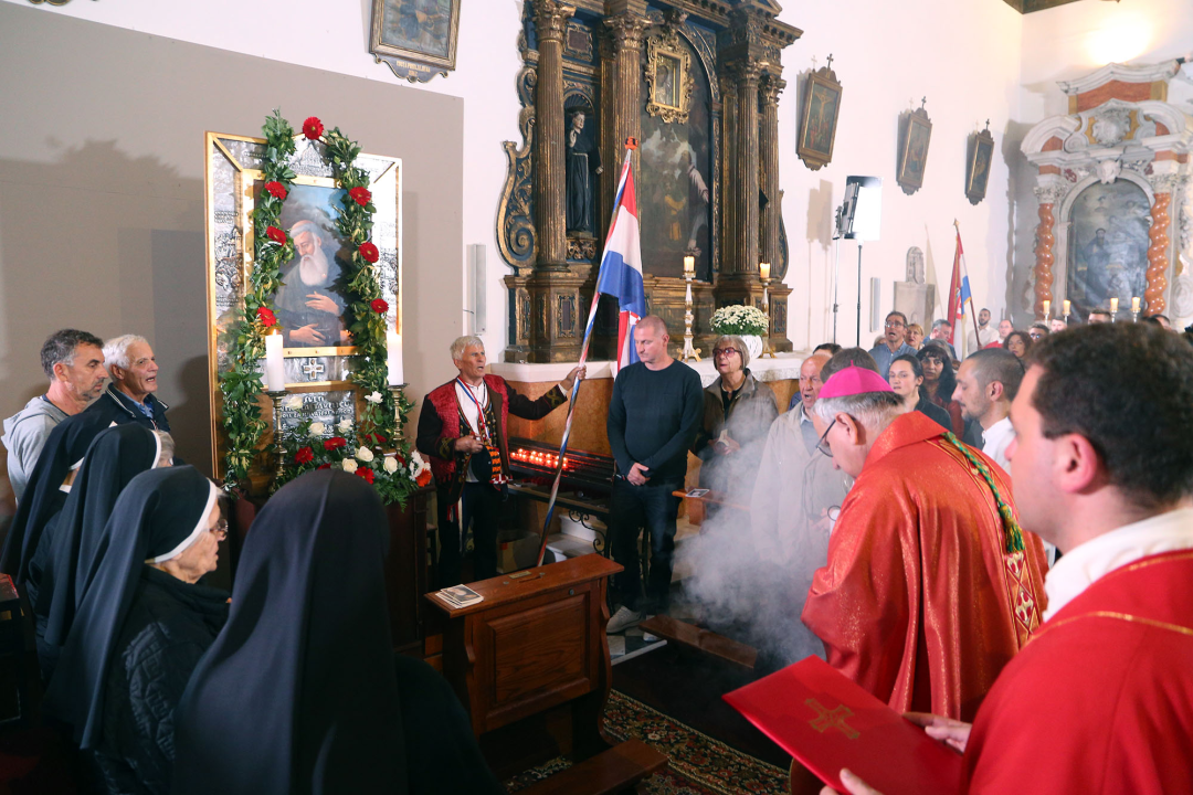 Misa i procesija: U Šibeniku proslavljen blagdan sv. Nikole Tavelića
