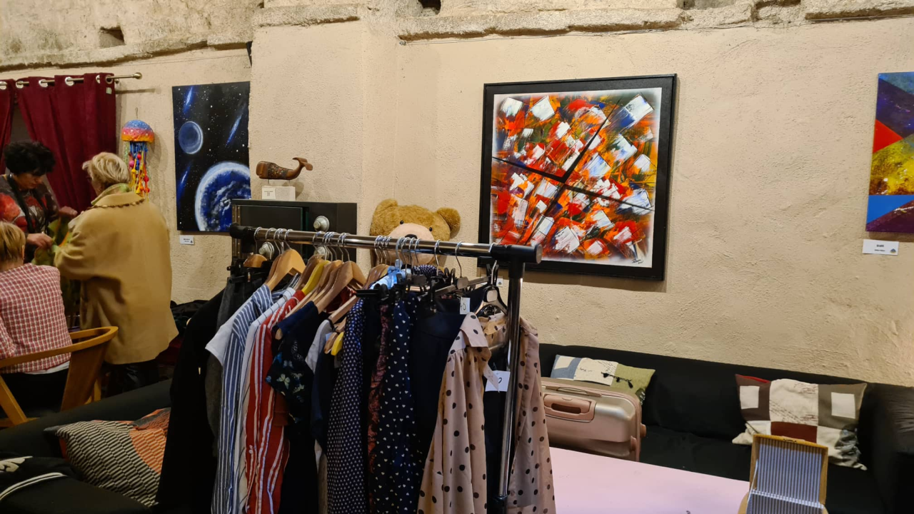 Dobar interes: Buvljak u Azimutu preselio se u toplu galeriju