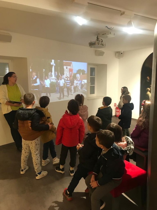 Mališani iz DV-a Maslina posjetili Glazbenu školu, samostan sv. Frane i Civitas Sacru