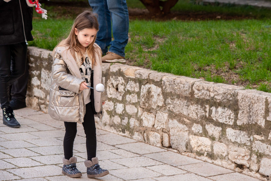 Održana prva Outdoor Adventurica: Mališani se natjecali kroz igru i zabavu