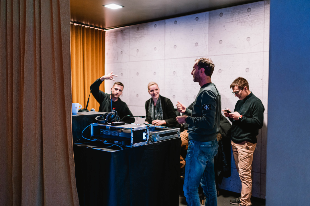 U Kući umjetnosti Arsen božićno druženje Tvrđave kulture: VR igre zaigrao i gradonačelnik!