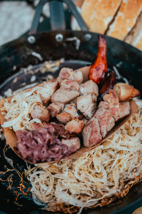 Adventura Šibenik pretvara u street food meku, probajte bao bun s buncekom, tradicionalni pispalj punjen jotom i gulaš od divljači!