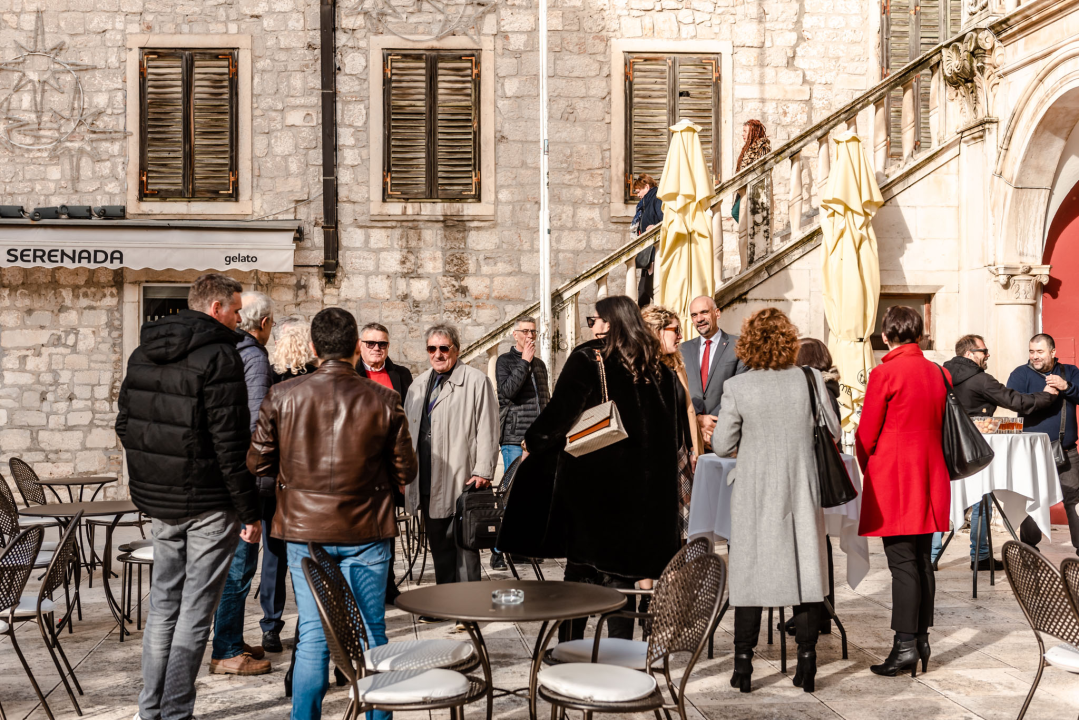 Burić i Jelić pozvali novinare na domjenak, župan doznao da je postao djed!