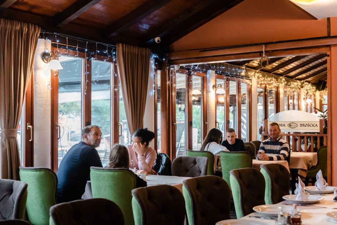 Uživajte ovog adventa u slasnim zimskim delicijama konobe Brošćica! 