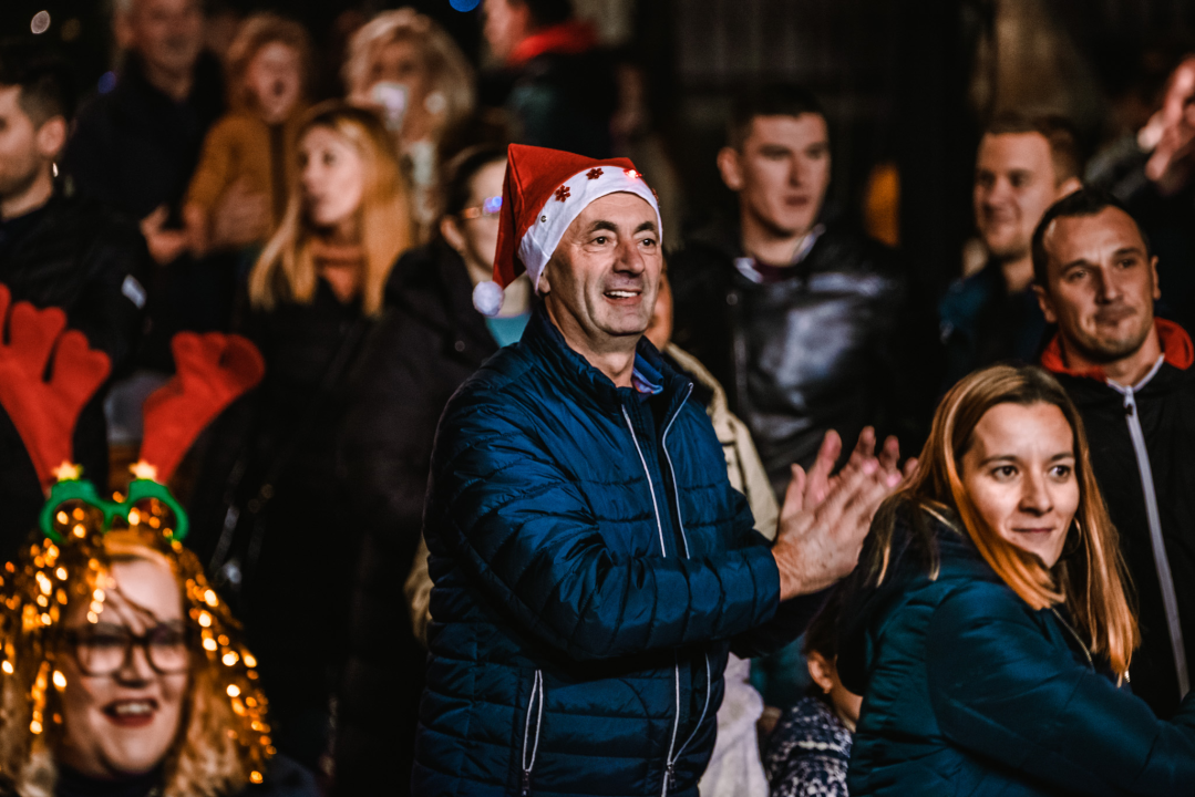 Parkić se u srijedu njihao u ritmu salse