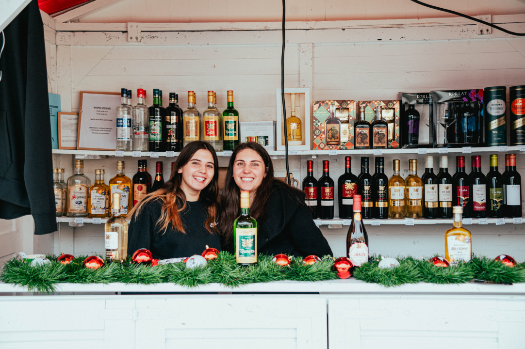 Adventurin Sajmić savršeno je mjesto za kupnju poklona, sve su izradili lokalni umjetnici i obrtnici