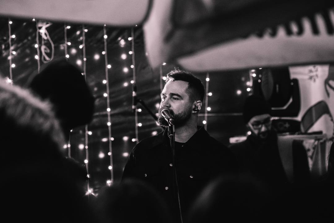 Matija Cvek oduševio šibensku publiku, provjerite koji vas još koncerti očekuju na Božićnom Šušuru!