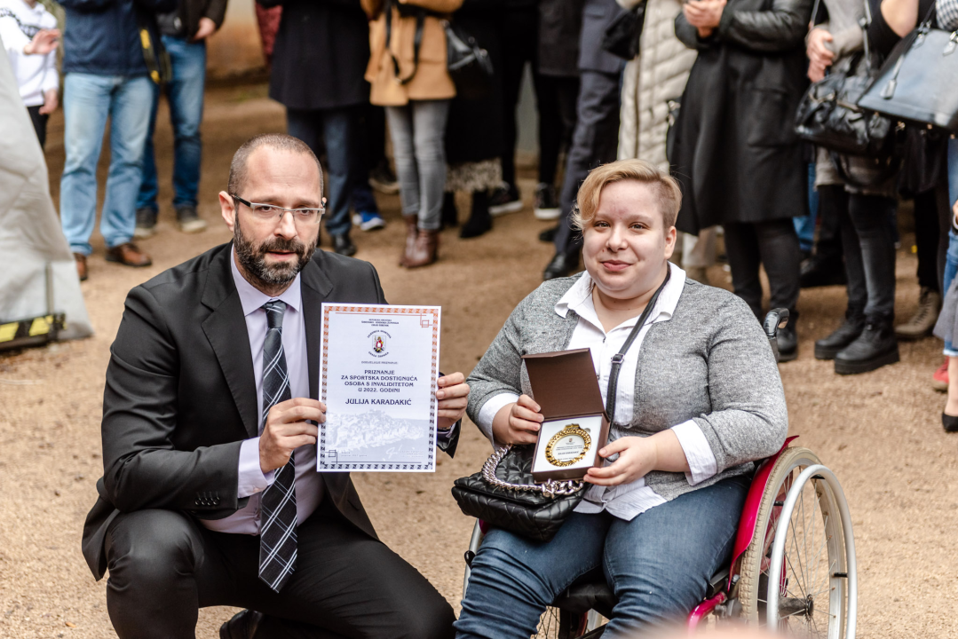 Toni Slavica i Nives Radić, vaterpolisti Solarisa i vaterpolistice Viktorije ovogodišnji su laureati