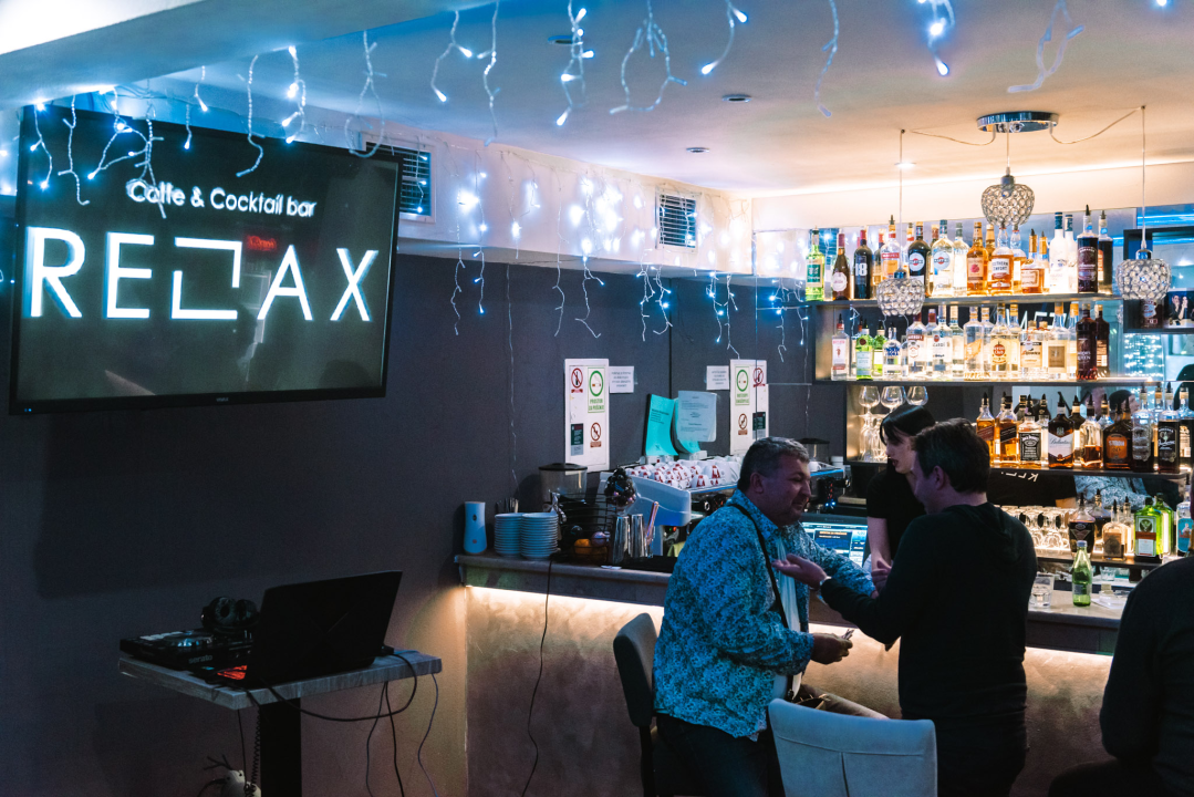 Caffe &amp; Coctail bar Relax u Bilicama novi je centar dobre zabave!