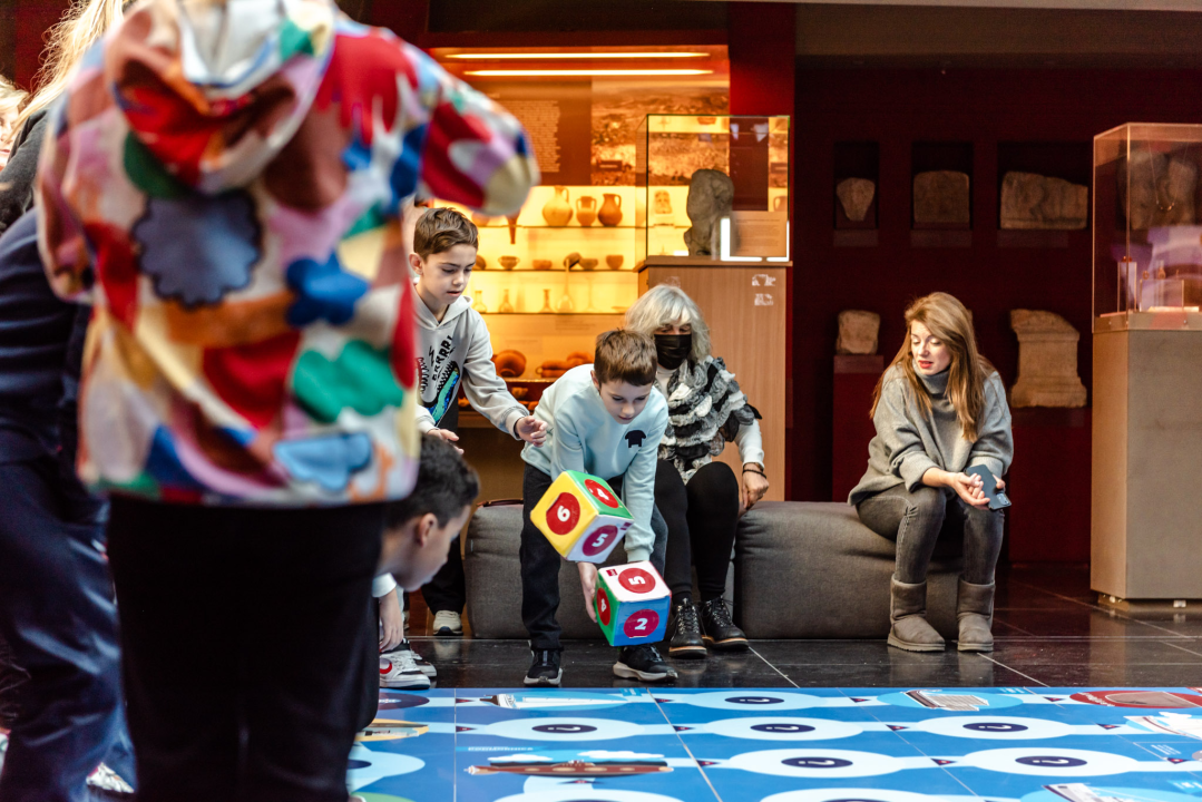 Noć muzeja u Šibeniku započela je slatko: Učenici napravili staru rimsku slasticu