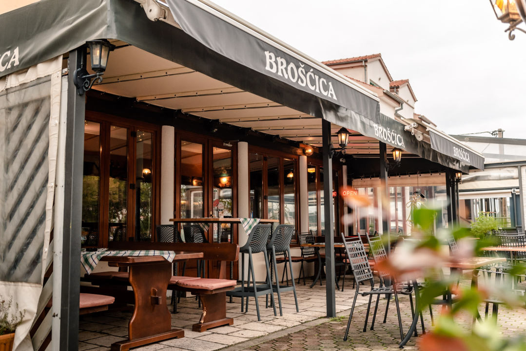 Provedite najromantičniji dan u godini u posebnom ozračju Konobe Brošćica! 