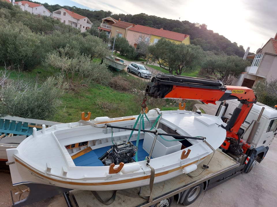 U Betini porinuta gajeta meštra Tome na kojoj je radio zajedno sa sinom