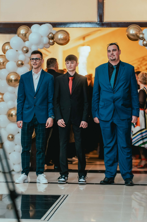 Učenici Prometno-tehničke škole Šibenik poput holivudskih zvijezda na maturalnom plesu (1)