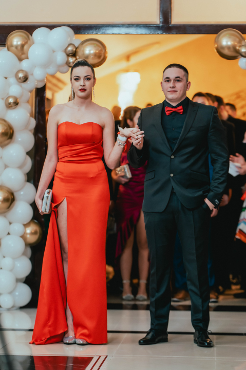 Učenici Prometno-tehničke škole Šibenik poput holivudskih zvijezda na maturalnom plesu (1)