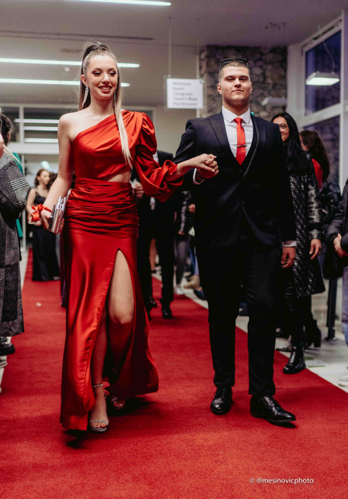 Zavirite na blještavi maturalni ples Turističko-ugostiteljske škole Šibenik (2)