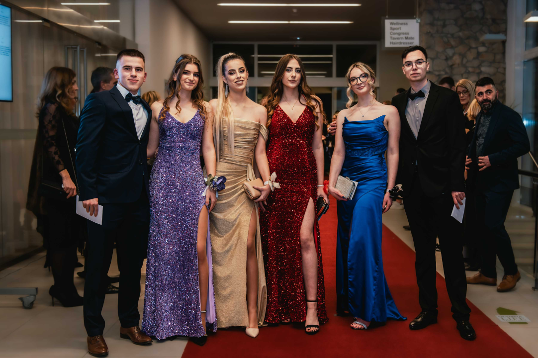 Pogledajte glamurozna izdanja maturanata Medicinske škole (2. dio)