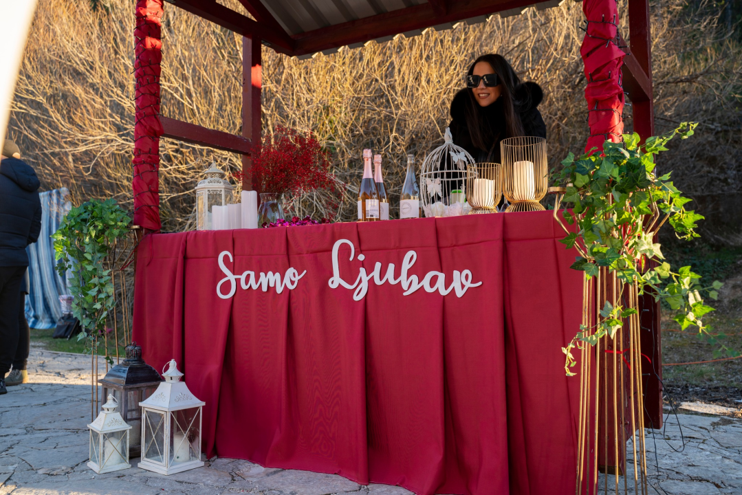Valentinovo na Krčiću oduševilo sve posjetitelje: Krčić zasjao u bojama ljubavi! 