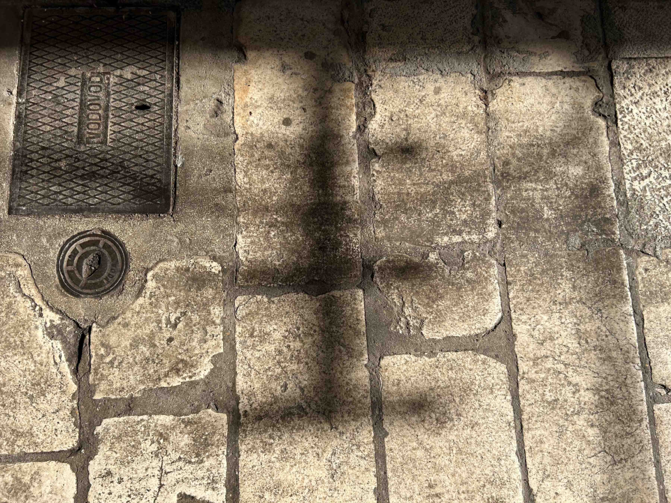 Šibenik njeguje tradiciju, barem onu srednjovjekovnu prljavih ulica!