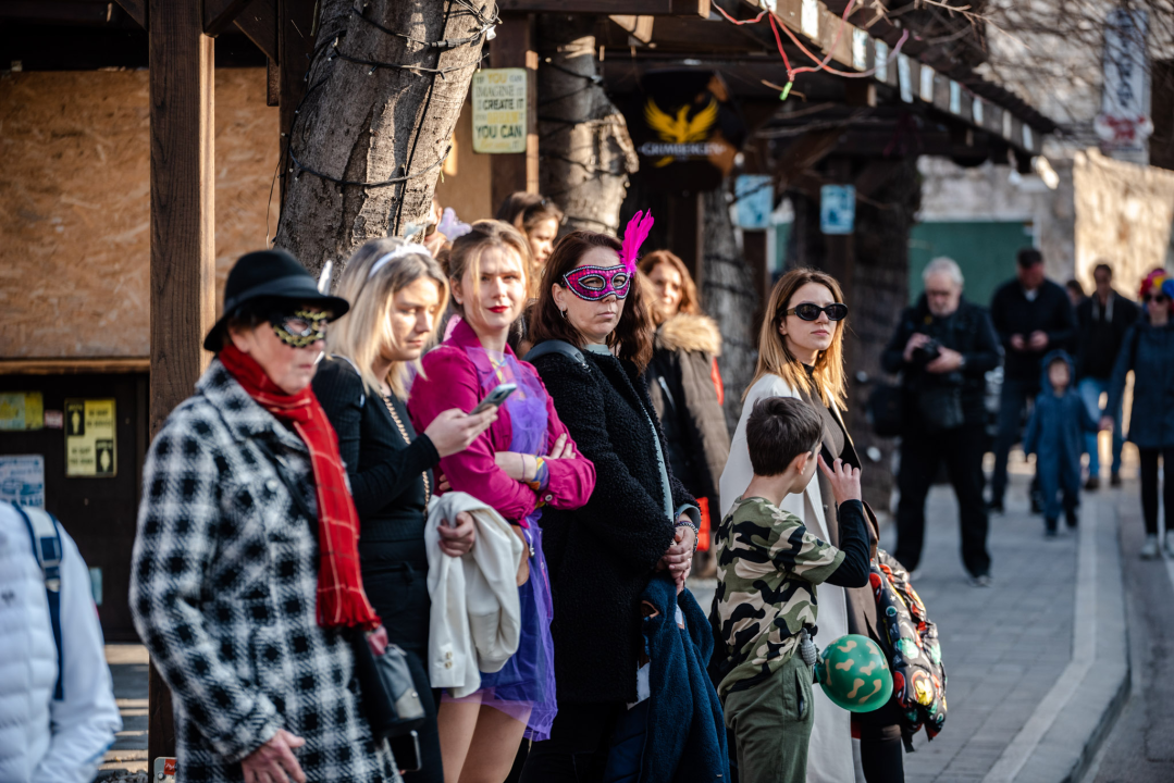 Murterini molili za predbračnu čistoću, u kokošinjcu izbila pobuna, a Let 3 napravio spektakl