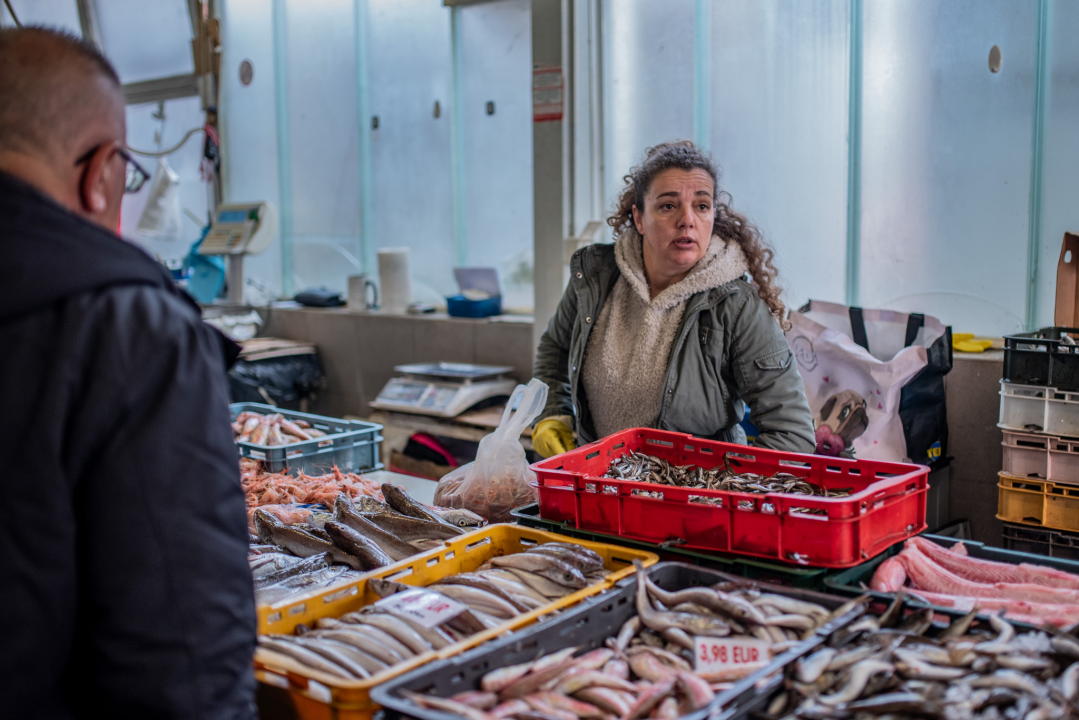 Jutros se na šibenskoj pijaci jasno vidjelo da je petak: Peškarija puna, na zelenom dijelu pustoš 