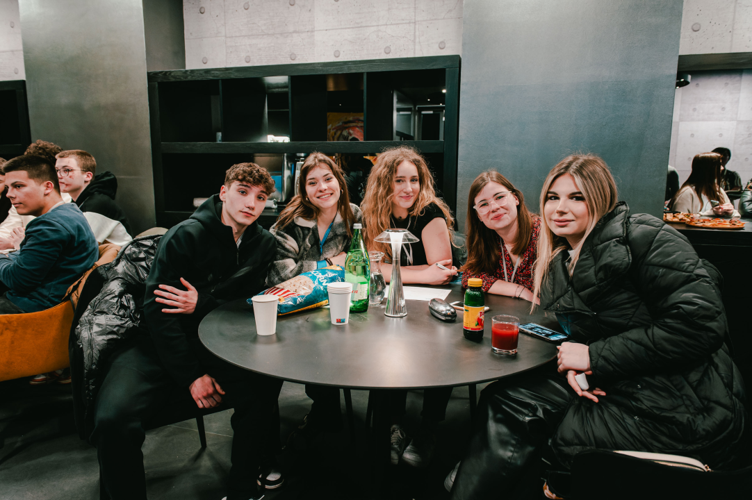 Šibenčani pobjednici Nacionalne kviz lige srednjoškolaca, iza sebe ostavili 900 učenika iz 45 škola