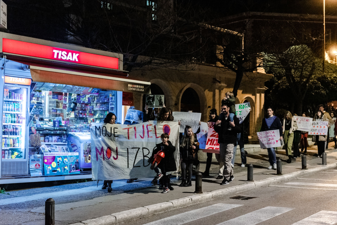 Marš u Šibeniku u povodu Dana žena:  'Dali smo javne prostore pred bolnicama za javni linč žena'
