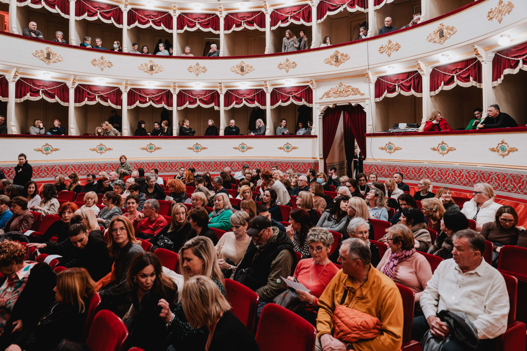 Perić i Detelić na daskama koje, u ovom slučaju, smrt znače publiku nasmijali ‘Direkt u glavu’