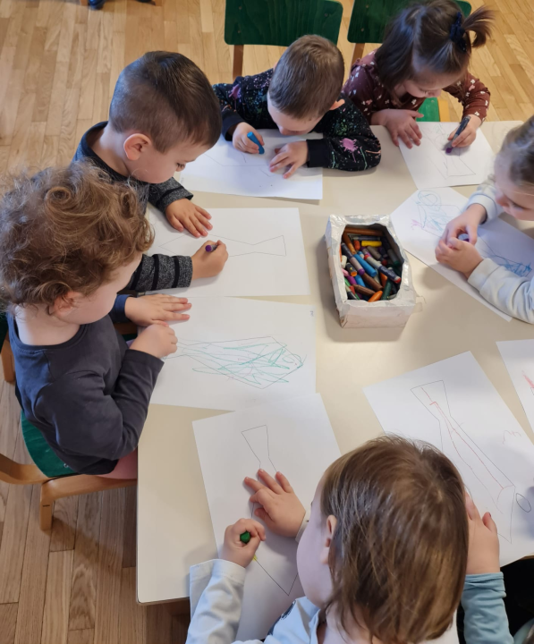 Tate iz dječjeg vrtića 'Šibenska maslina' cijeli tjedan djeci predstavljali svoje poslove 