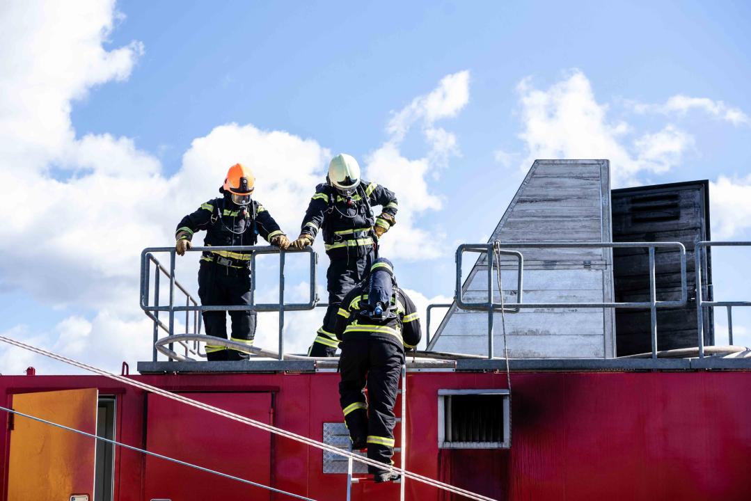 U Vodicama predstavljeni rezultati projekta FIRESPILL: 'Kroz simulator plamenih udara u mjesec dana prošlo 220 vatrogasaca' 