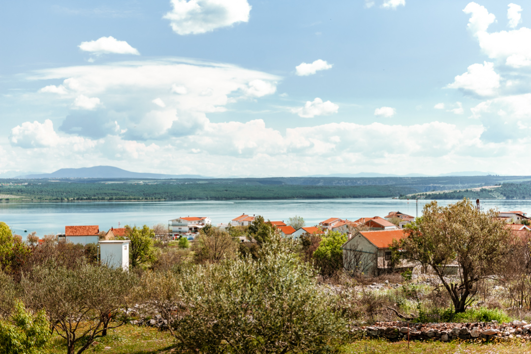 Dr. Miljenko Bura, Nezavisna lista za Raslinu: 'Imamo 12 tisuća noćenja, a nemamo gdje popiti kavu!'