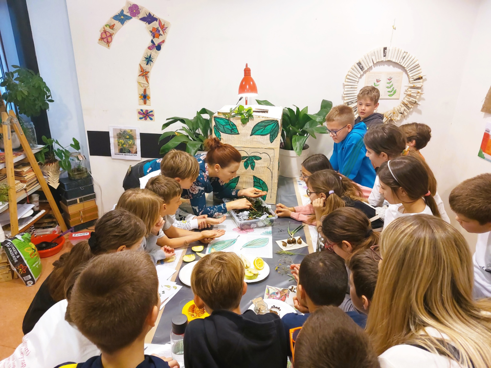 U knjižnici održana radionica koja je djecu uvela u čarobni svijet botanike