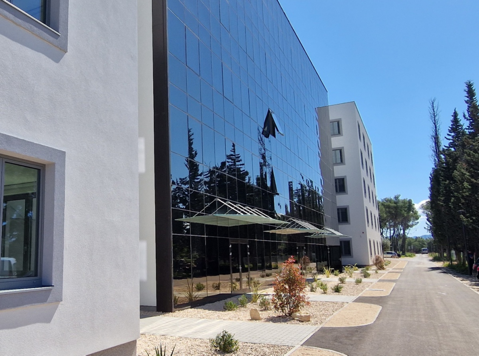 Uređen okoliš studentskog doma Palacin