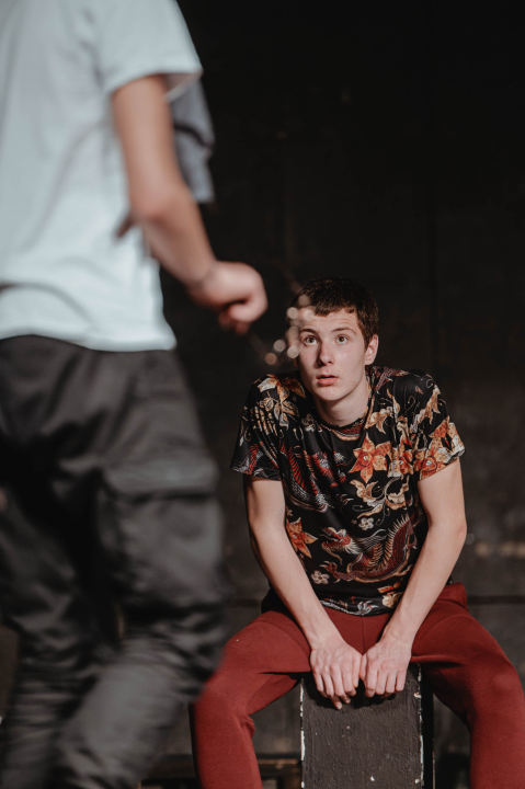 Premijera šibenske 'dice': Diletanti se u 'Kaubojima' natječu za Warholovih petnaest minuta slave 