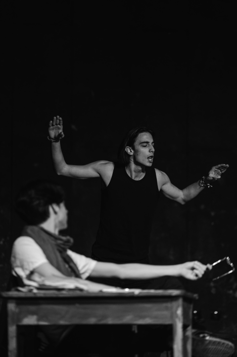 Premijera šibenske 'dice': Diletanti se u 'Kaubojima' natječu za Warholovih petnaest minuta slave 