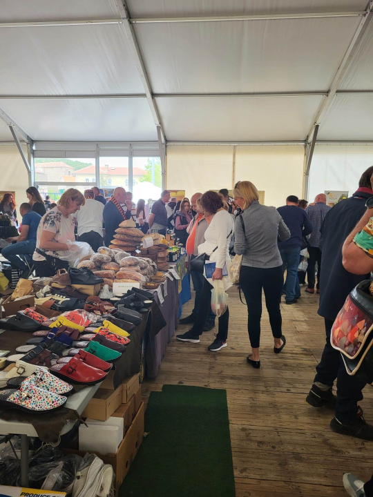 Gužva i drugog dana Sajma agroturizma u Skradinu: Još stignete kupiti domaće proizvode 