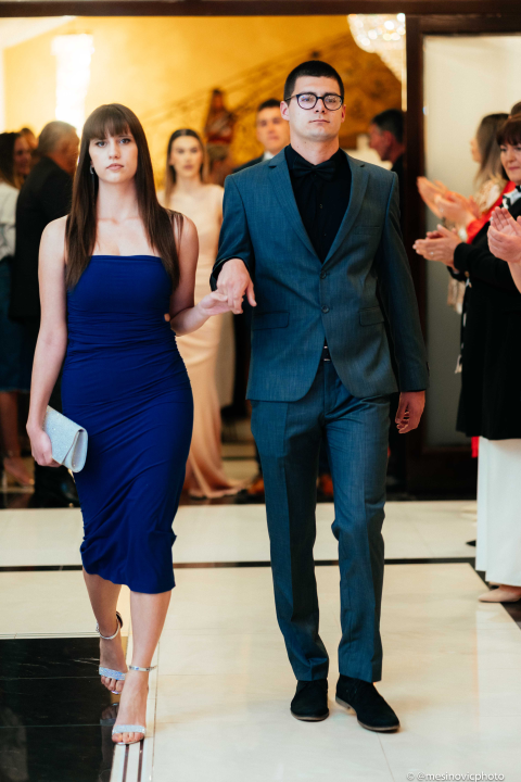 Zavirite na blještavi maturalni ples šibenske Industrijsko-obrtničke škole (2)