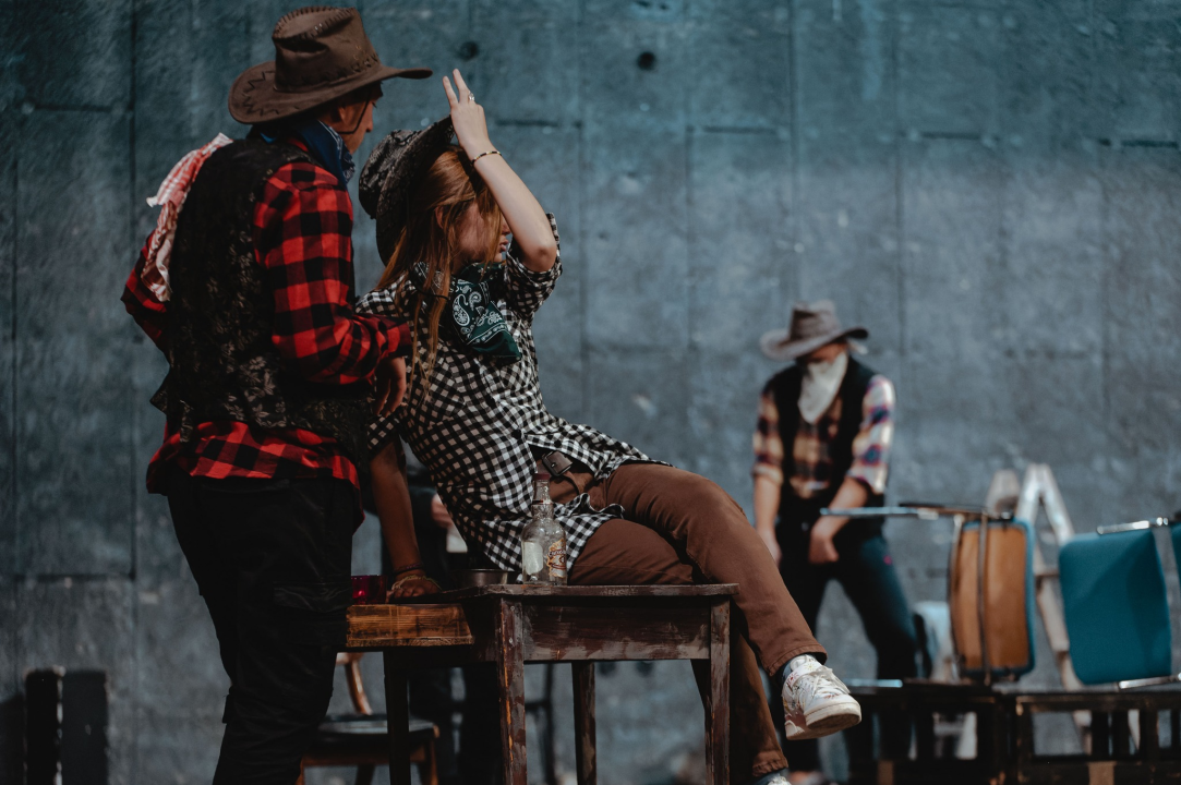 Dramski studio oduševio još jednom: Kauboji su do suza nasmijali rasprodano kazalište!