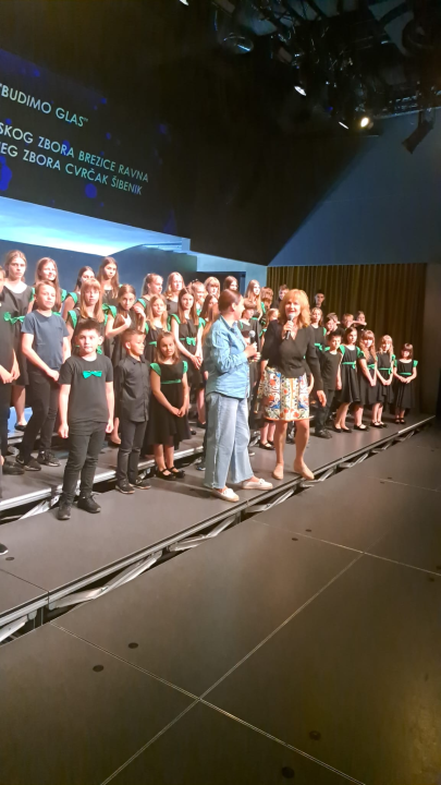 'Mali cvrčci' i njihovi gosti u Kući umjetnosti Arsen oduševili publiku koncertom 'Budimo glas' 