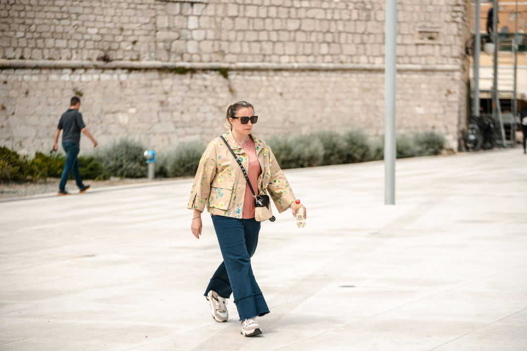 Sređene sugrađanke pokazale trendi kombinacije savršene za proljetne dane 