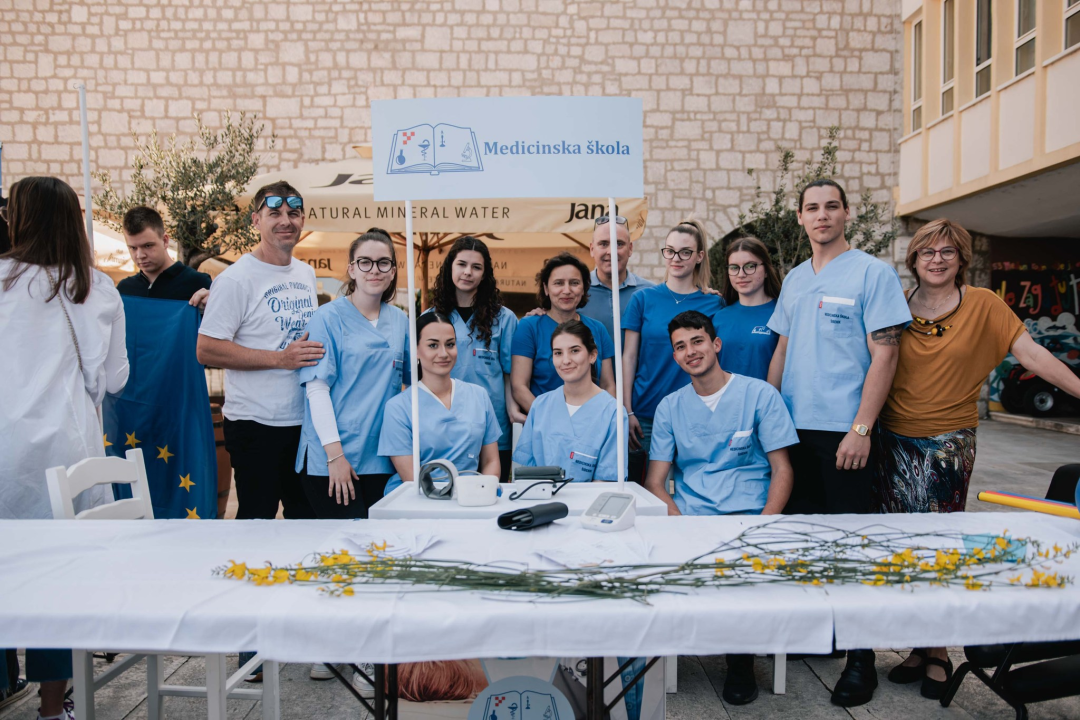 Učenici srednjih i osnovnih škola obilježavaju Dan Šibensko-kninske županije: 'Nadam se da ćete svi tu ostati' 