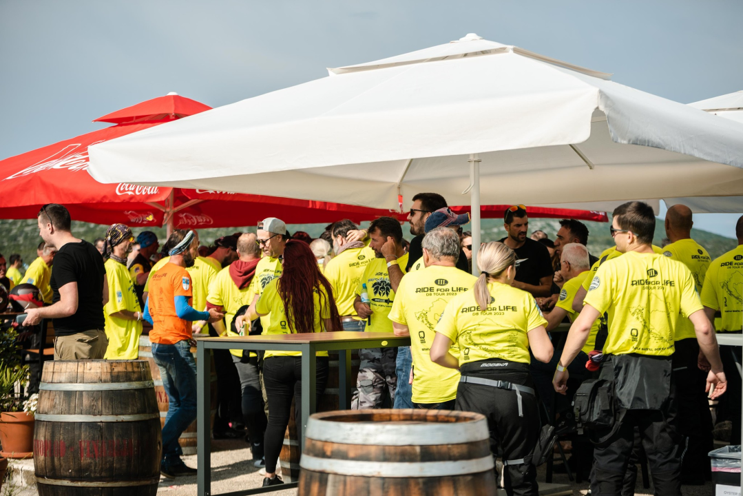 Motoristi na Šibenskom mostu: Voze od Pule do Dubrovnika i prikupljaju sredstva za bolesnu djecu