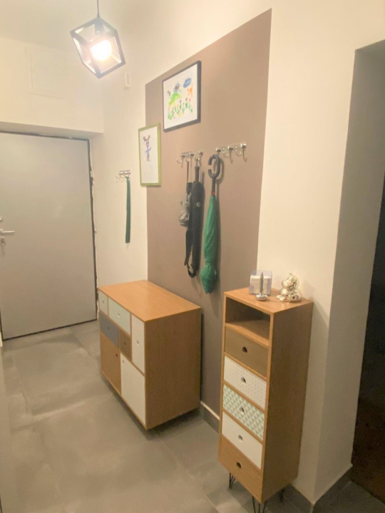 Prodaje se prekrasan kompletno renoviran stan na odličnoj lokaciji s pogledom na more!