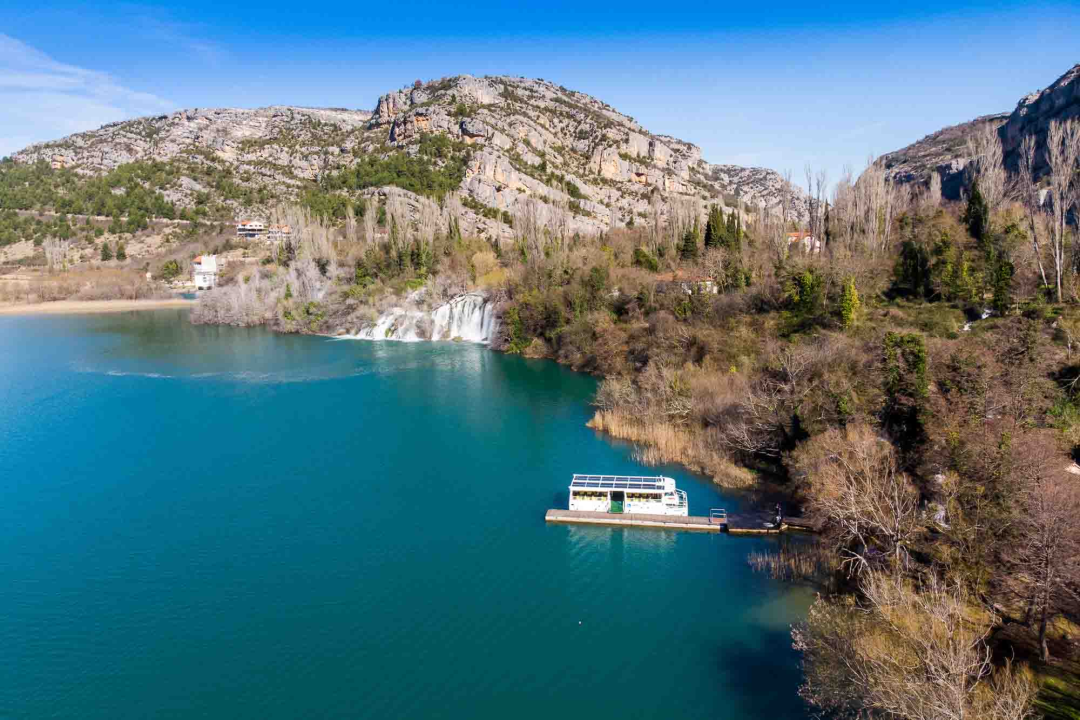 Biciklom, hodom ili brodom – načini su na koji možete obilaziti Nacionalni parka „Krka“!