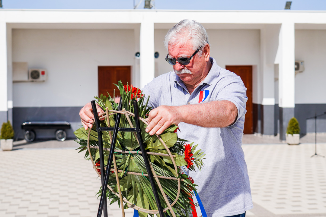 Uoči Dana antifašističke borbe na Kvanju položeni vijenci i zapaljene svijeće