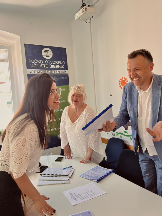 Polaznici POU Šibenik uspješno obranili završne radove: 'Cjeloživotno obrazovanje je najbitnije!'